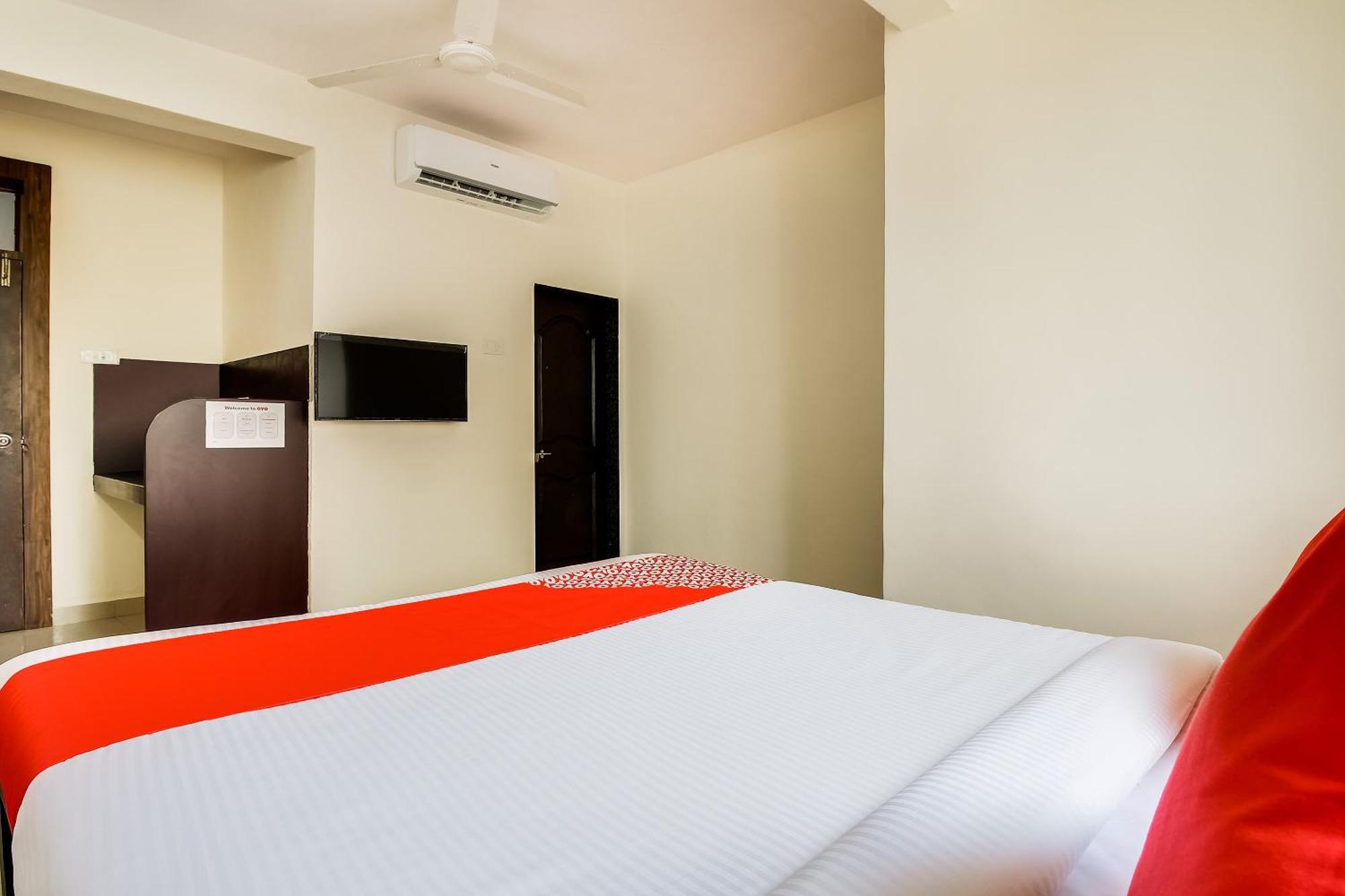 โอโย 45583 โฮเต็ล แกแล็กซี Hotel ปูเน่ ภายนอก รูปภาพ